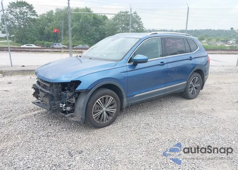 2019 Volkswagen Tiguan 2.0T Se/2.0T Sel/2.0T Sel R-Line/2.0T Sel R-Line Black из США, поврежденный, VIN 3VV2B7AX2KM057504